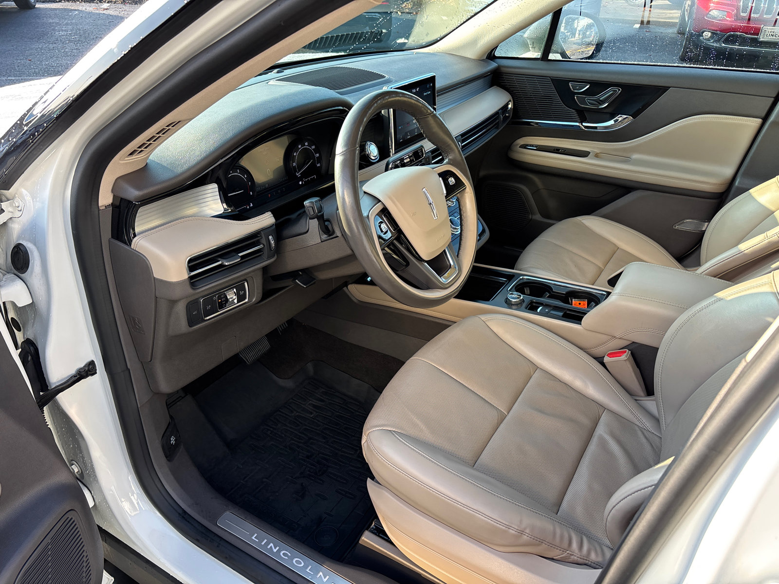 Certified 2022 Lincoln Corsair AWD w/ Premium Package image 24