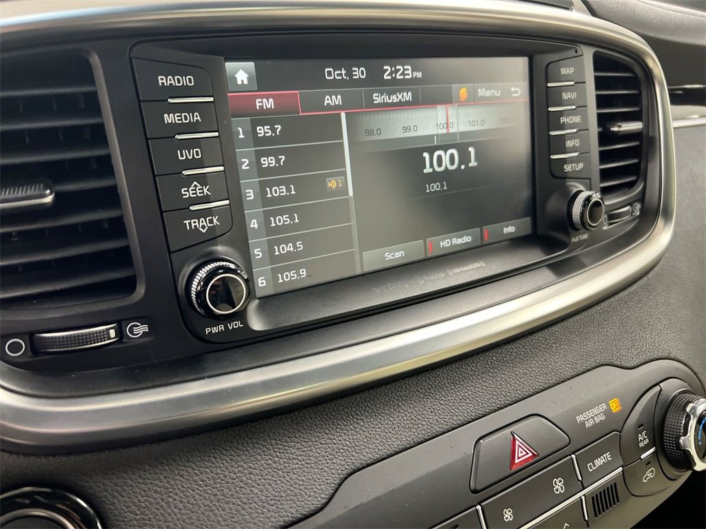 Used 2018 Kia Sorento SX image 13