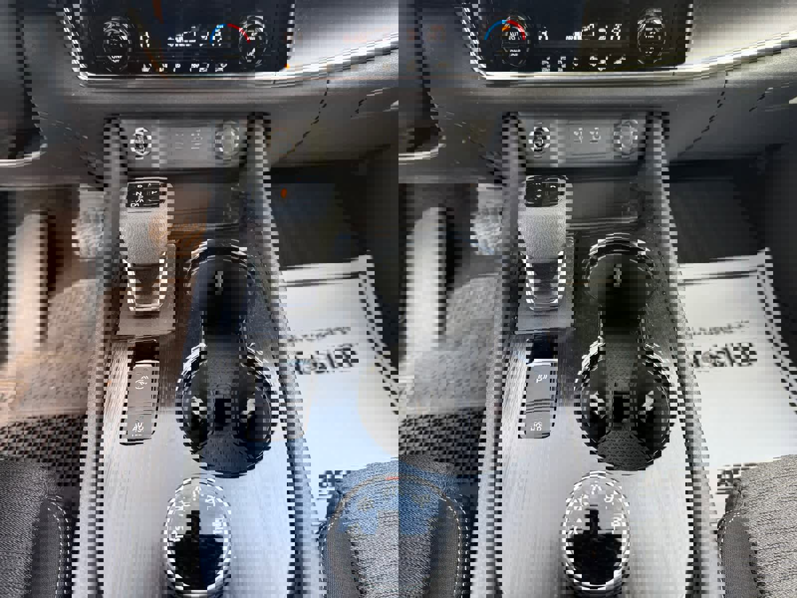 Used 2022 Nissan Rogue SV image 25