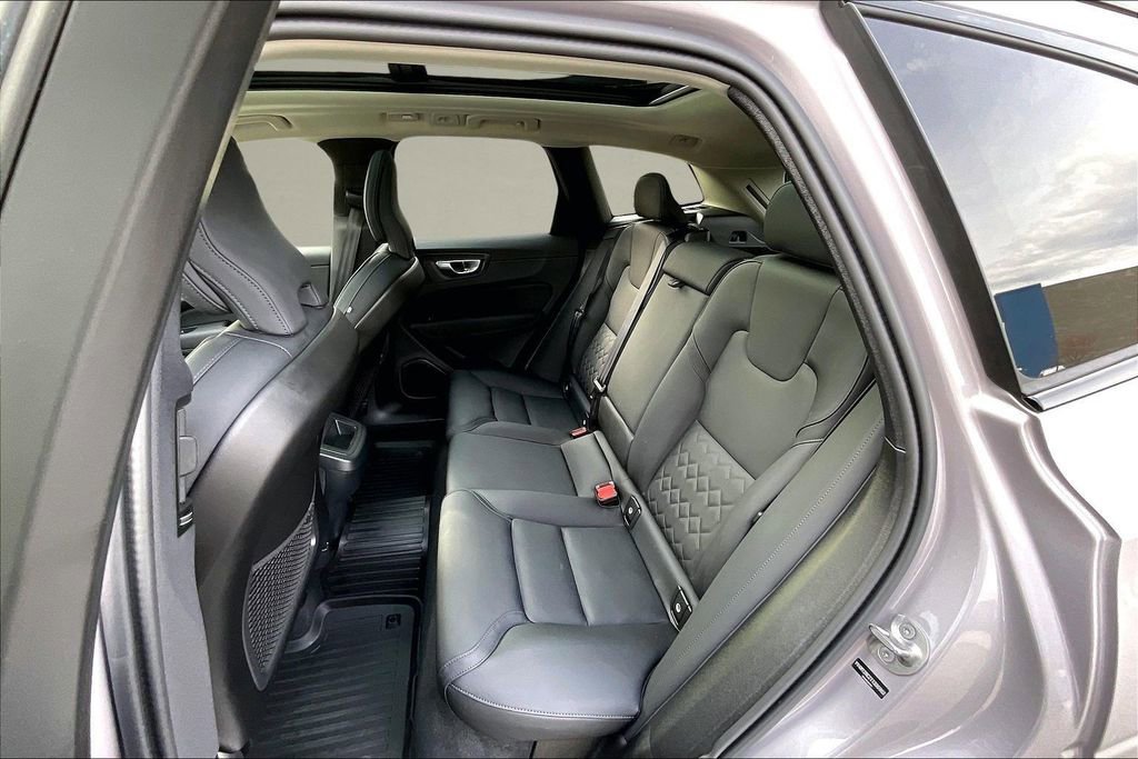 Certified 2026 Volvo XC60 B5 Plus w/ Protection Package Premier AWD/4WD image 21