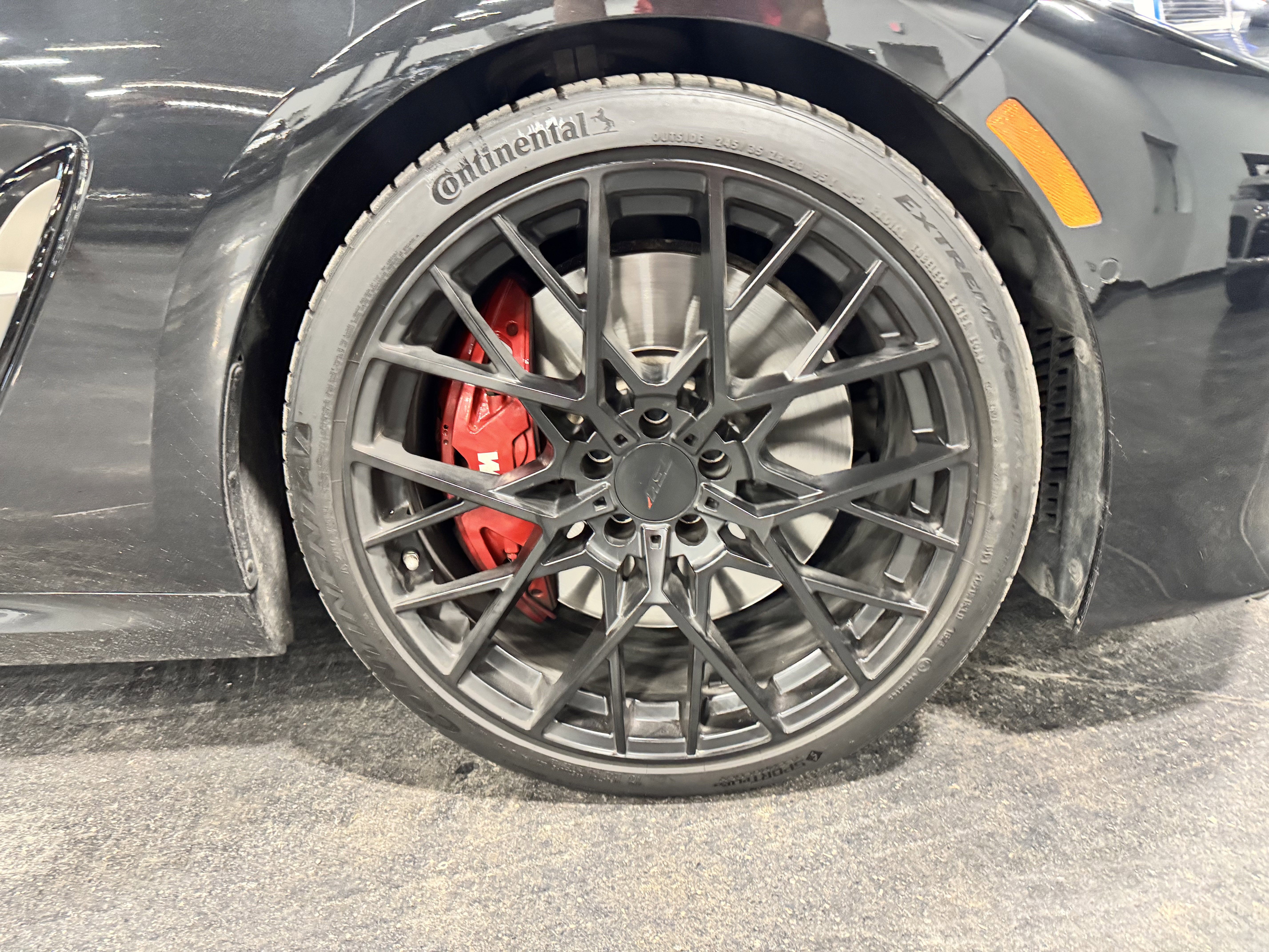 Used 2020 BMW M850i xDrive Coupe w/ M Carbon Exterior Package image 35