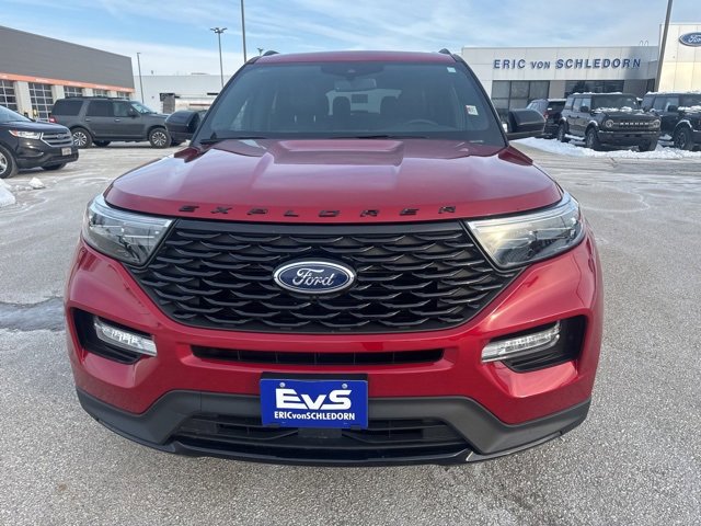 Used 2023 Ford Explorer ST-Line w/ Class IV Trailer Tow Package image 2