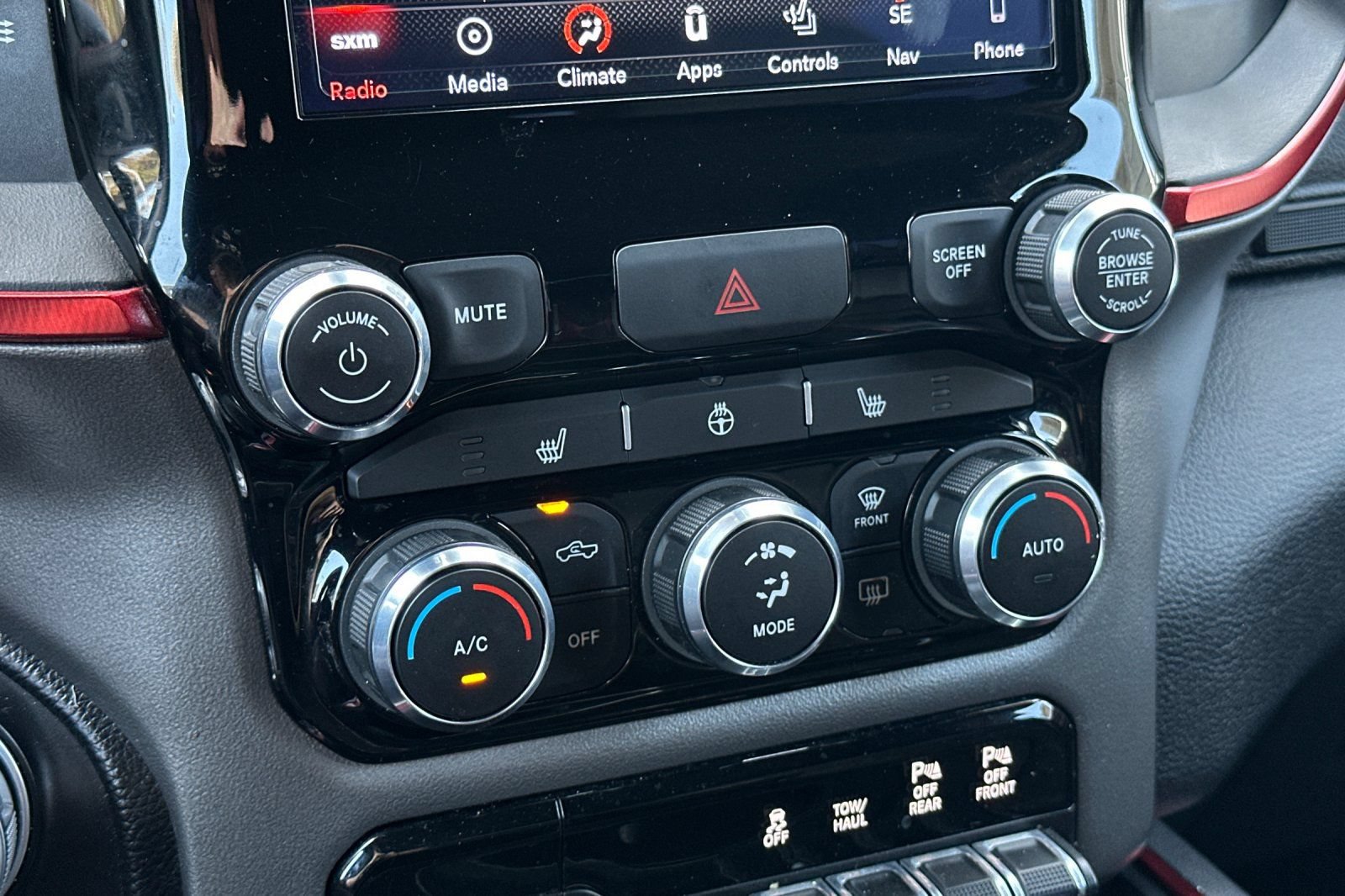Used 2019 RAM 1500 Rebel w/ Rebel Level 2 Equipment Group AWD/4WD image 19