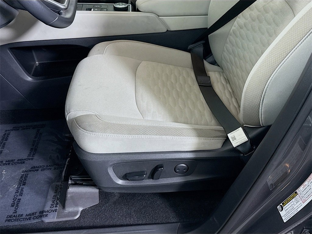 Certified 2022 Nissan Pathfinder SV w/ SV Premium Package image 25