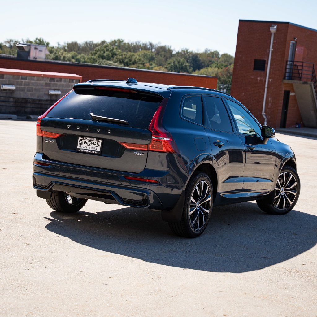 Certified 2025 Volvo XC60 B5 Plus w/ Protection Package Premier AWD/4WD image 11