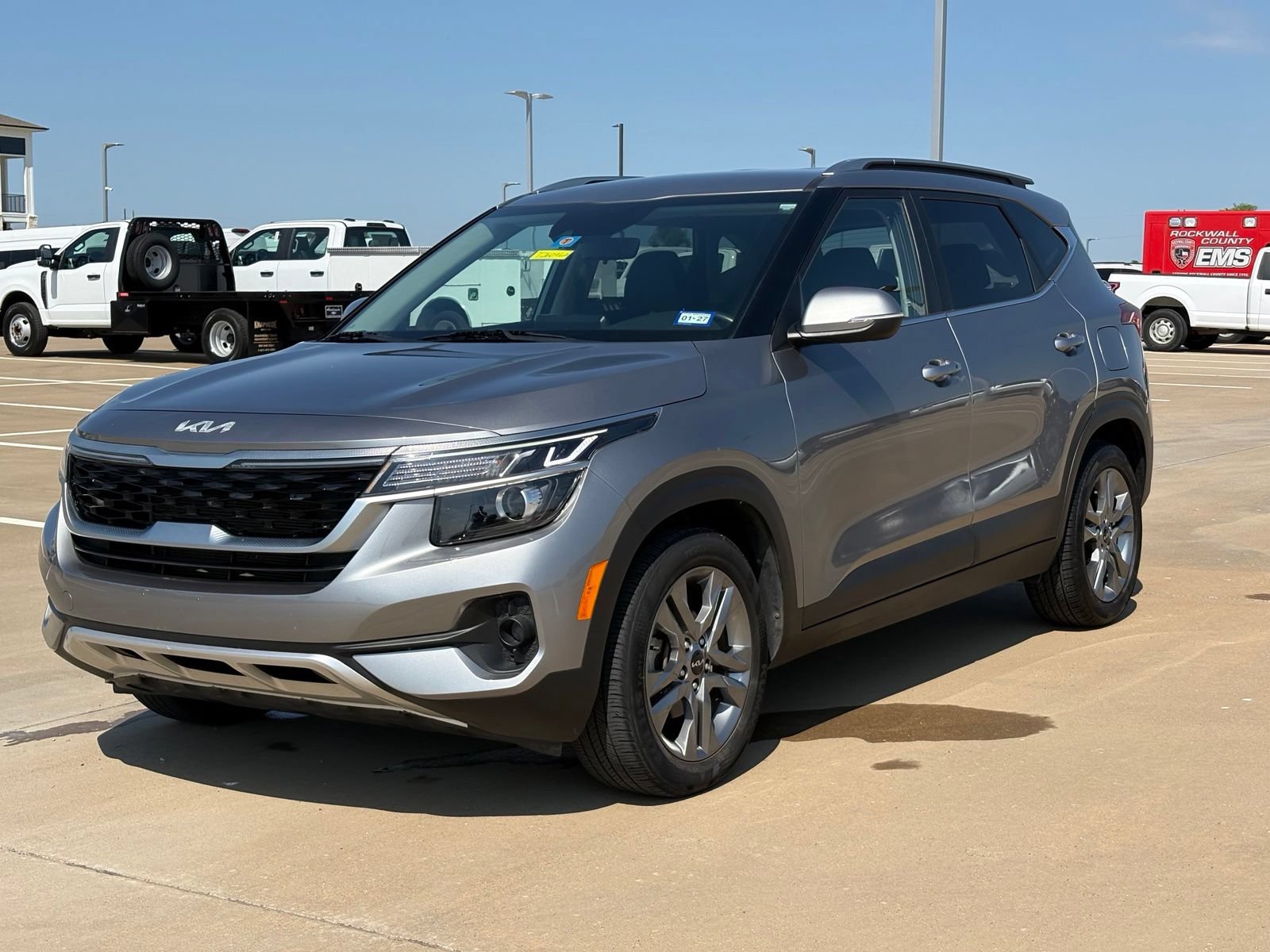Used 2022 Kia Seltos S FWD image 3