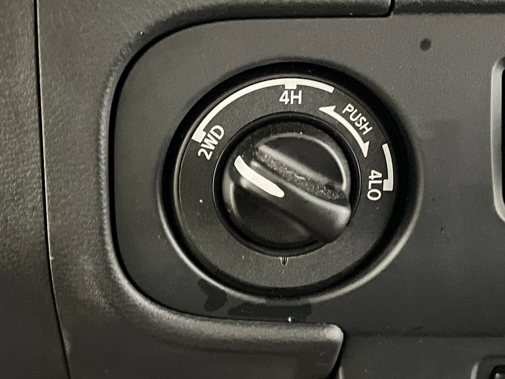 Used 2026 Nissan Frontier PRO-4X AWD/4WD image 53