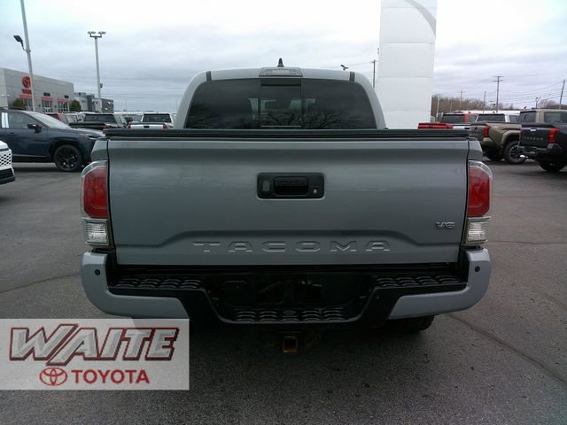 Used 2021 Toyota Tacoma TRD Sport w/ TRD Premium Sport Package image 3
