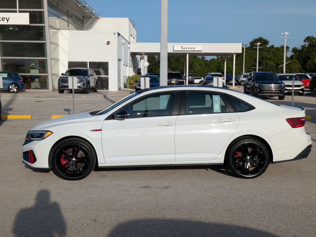 Certified 2022 Volkswagen Jetta GLI Autobahn w/ GLI Black Package FWD image 3