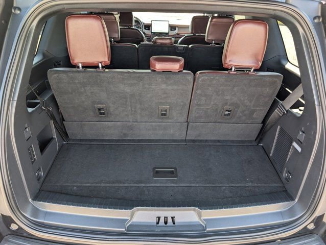 Used 2024 Ford Expedition Limited RWD image 14