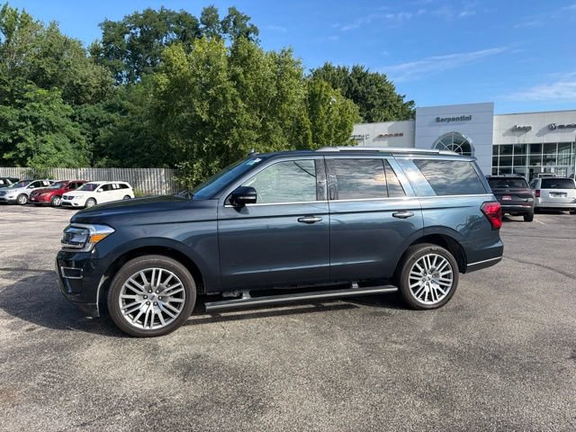 Used 2022 Ford Expedition Limited AWD/4WD image 2