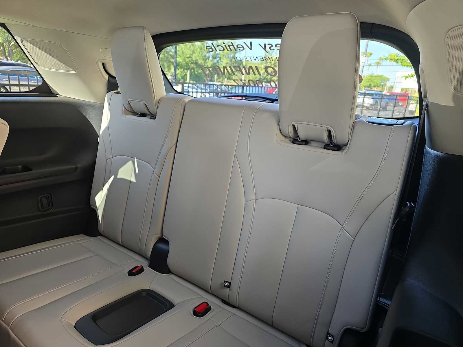 Certified 2026 INFINITI QX60 Luxe w/ Cargo Package FWD image 9