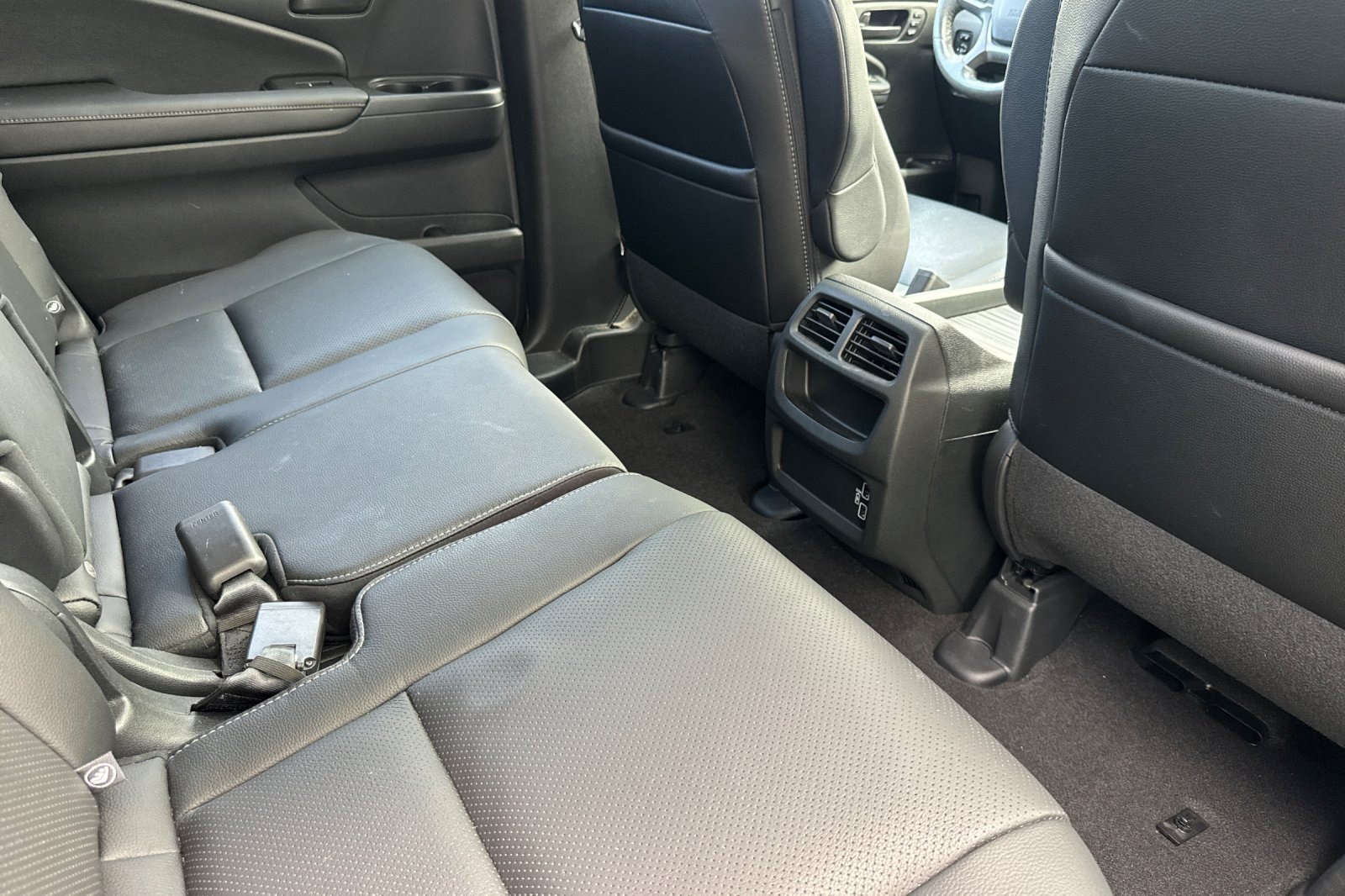 Used 2023 Honda Passport EX-L image 32