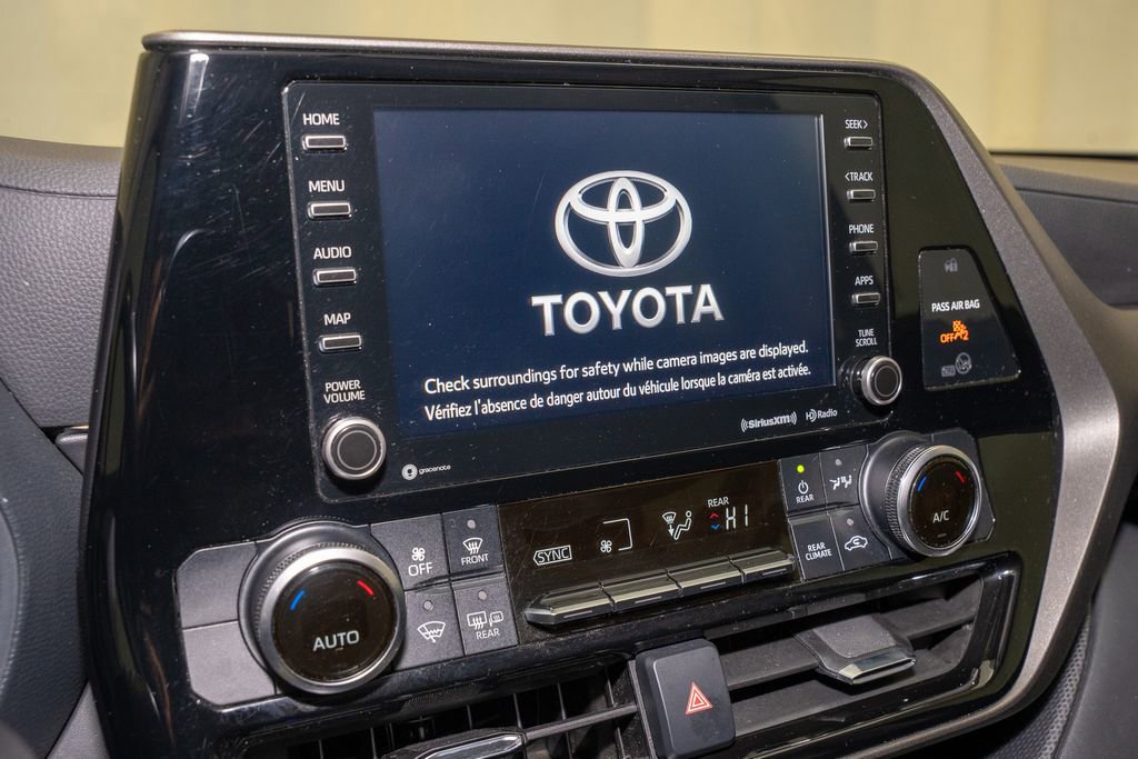Used 2021 Toyota Highlander LE image 13