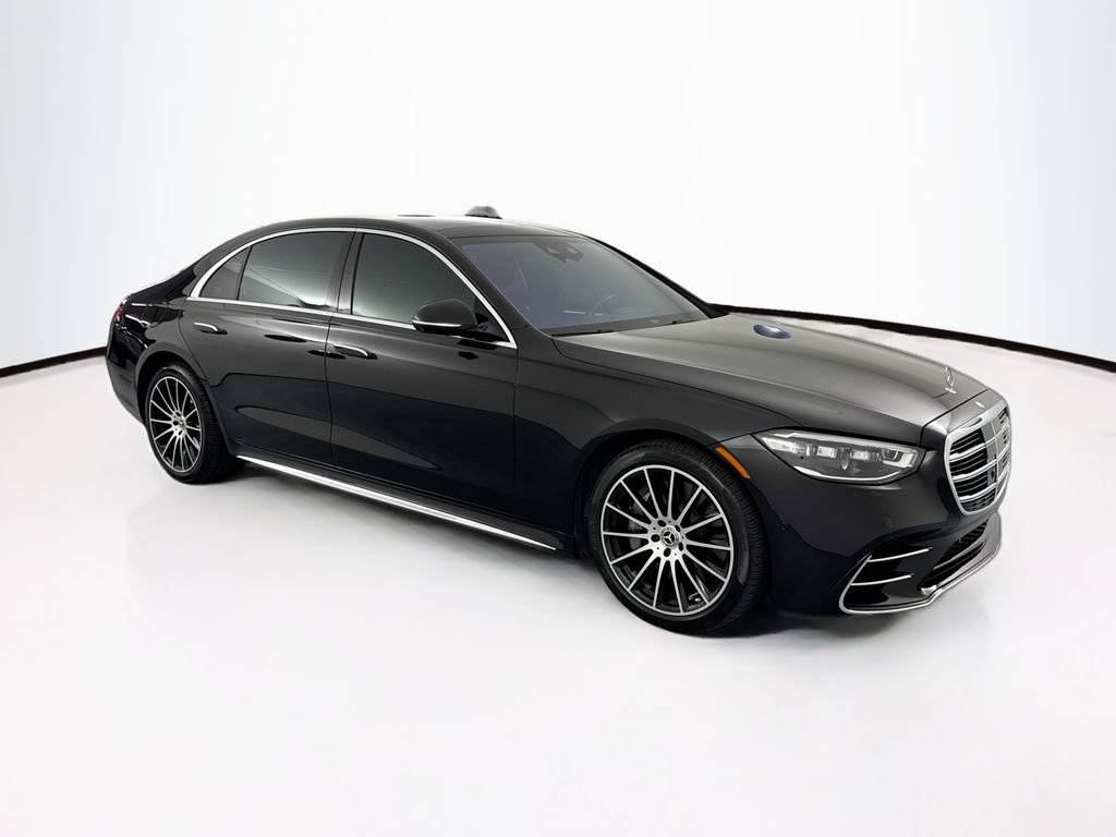 Used 2023 Mercedes-Benz S 580 4MATIC Sedan w/ AMG Line image 3