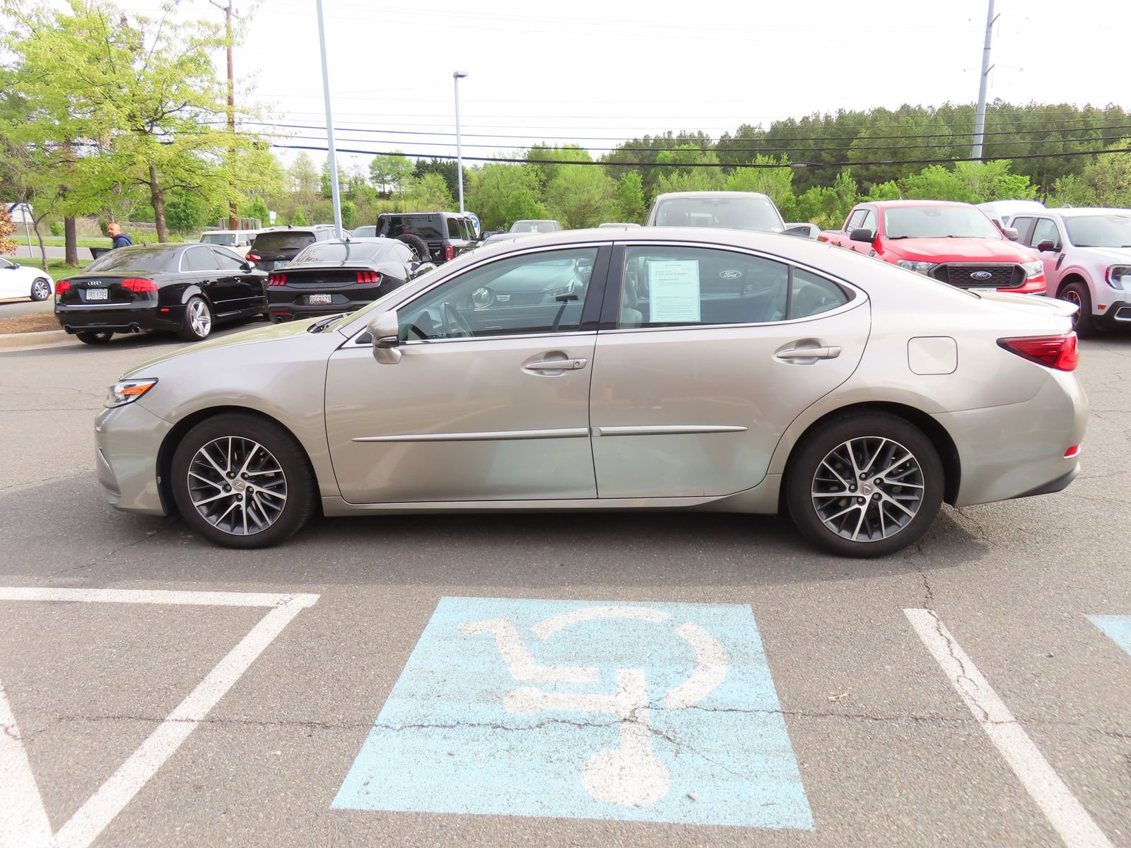 Used 2017 Lexus ES 350 w/ Luxury Package image 8