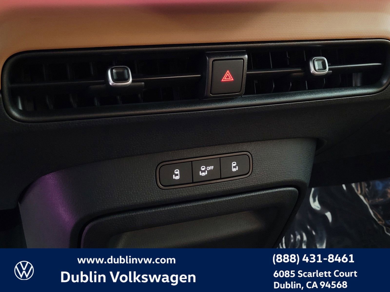 New 2025 Volkswagen ID. Buzz Pro S image 15