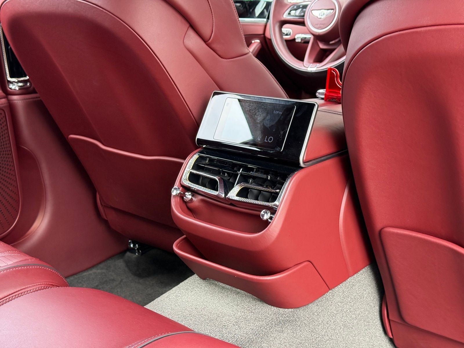 Used 2023 Bentley Flying Spur Azure AWD/4WD image 29