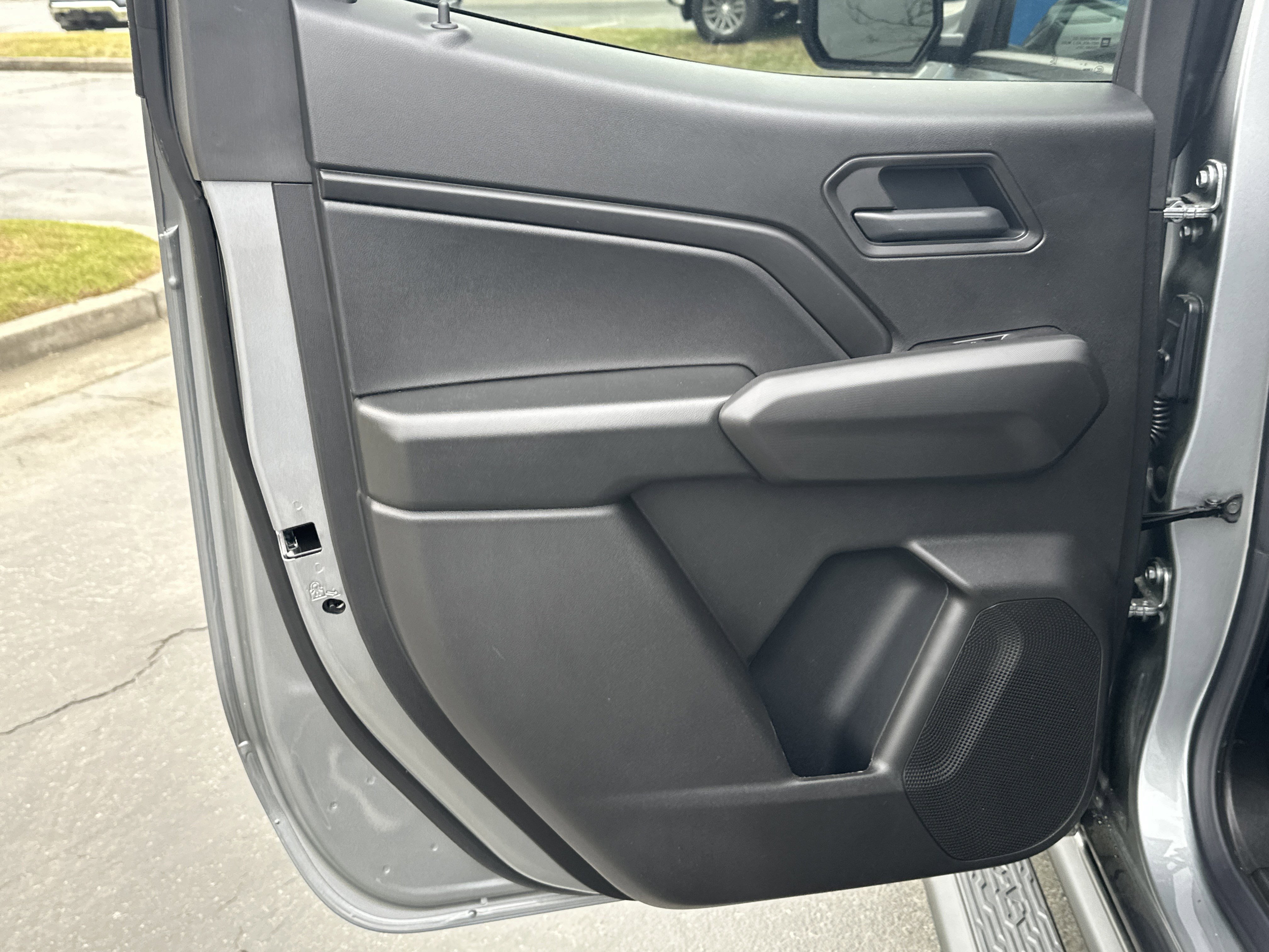 New 2026 Chevrolet Colorado Trail Boss w/ Off-Road Front Bumper Package image 22