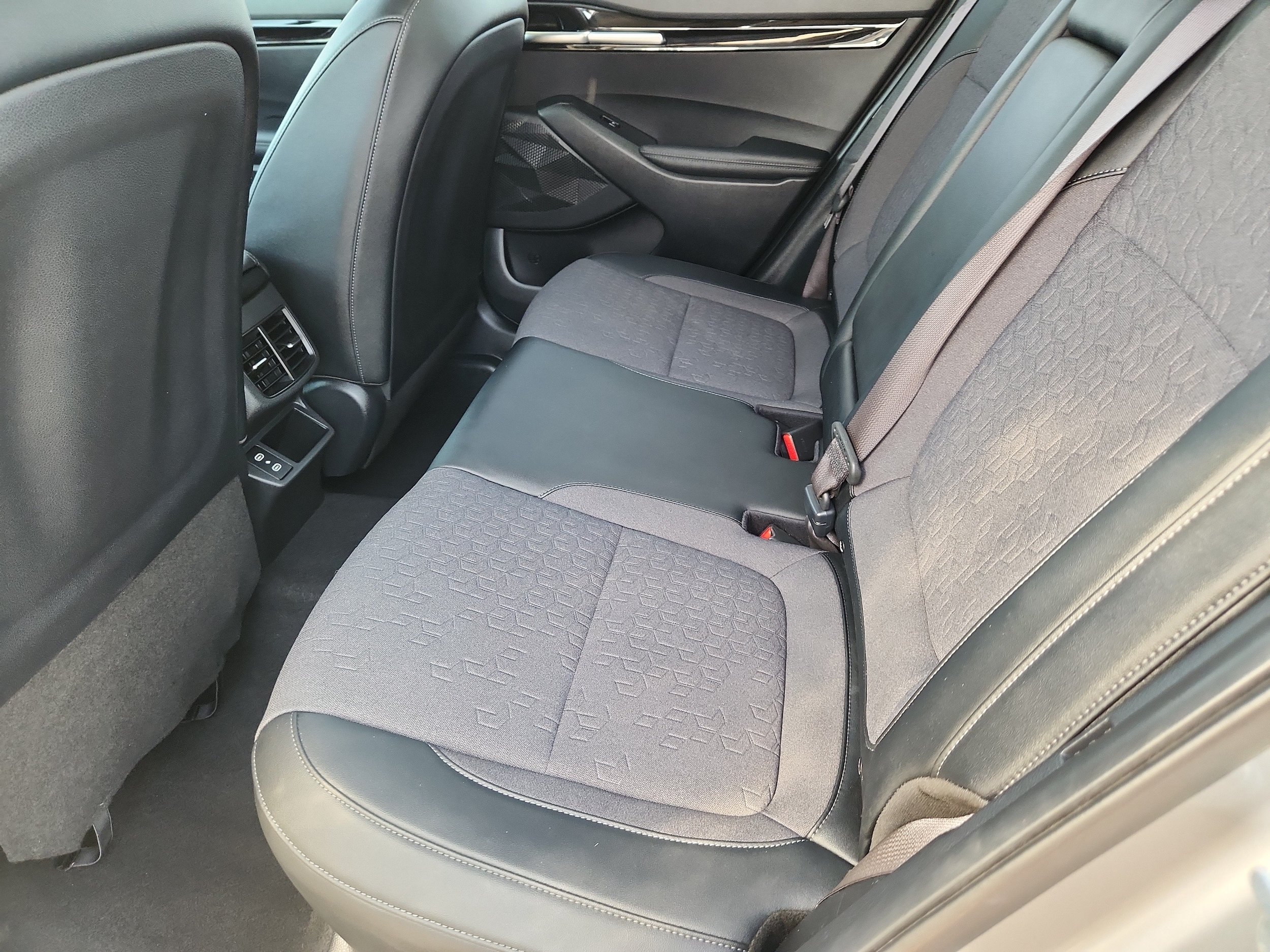 Used 2024 Kia Seltos S AWD/4WD image 11