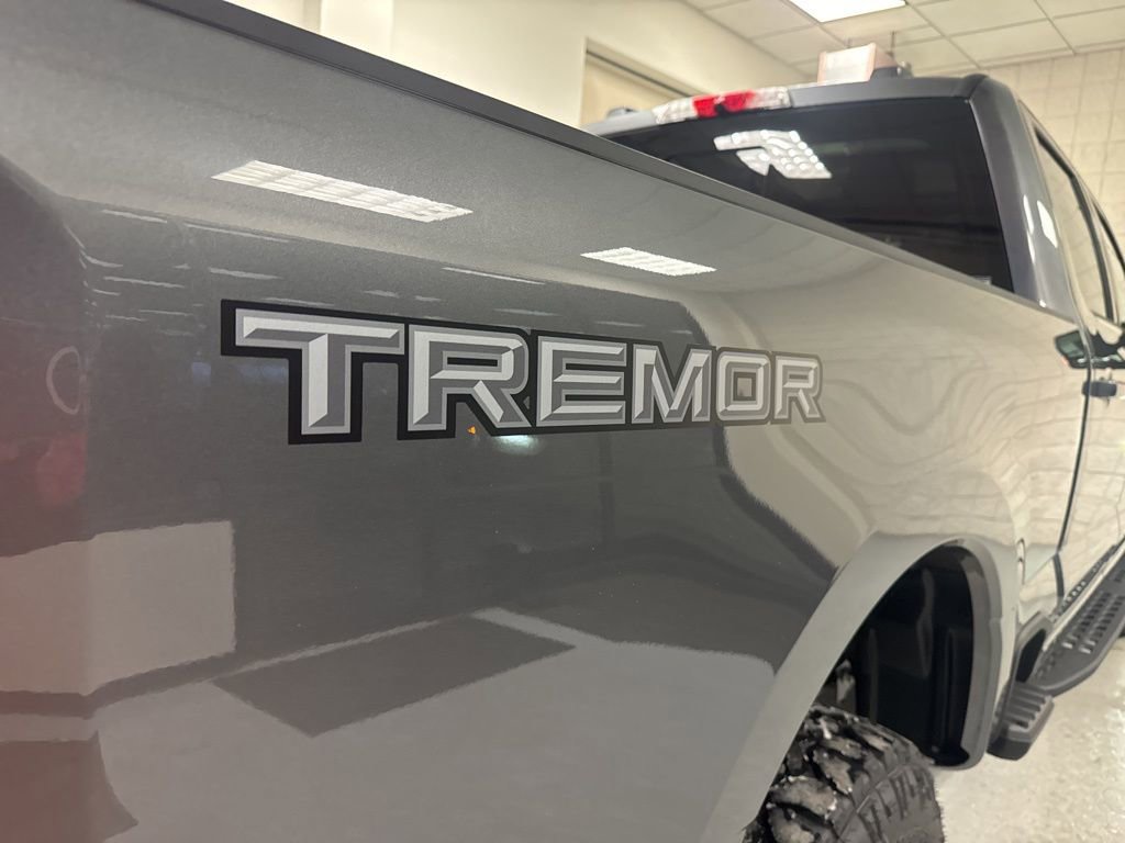 New 2026 Ford F350 Platinum w/ Tremor Off-Road Package image 47