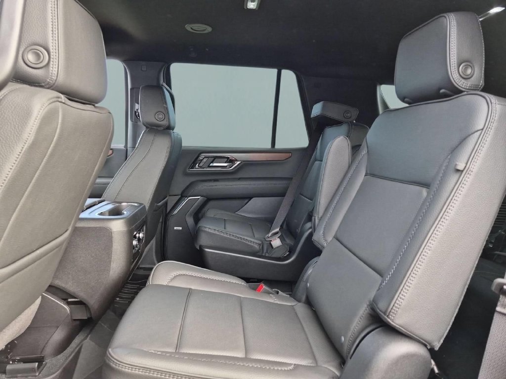 New 2026 GMC Yukon Denali w/ LPO, Illumination Package AWD/4WD image 24