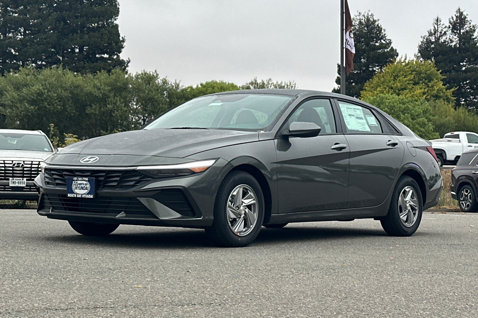 New 2026 Hyundai Elantra SE FWD image 8
