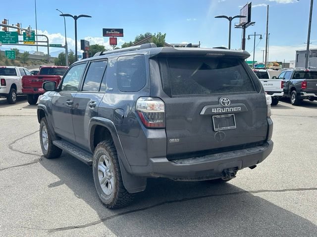 Used 2022 Toyota 4Runner SR5 AWD/4WD image 5