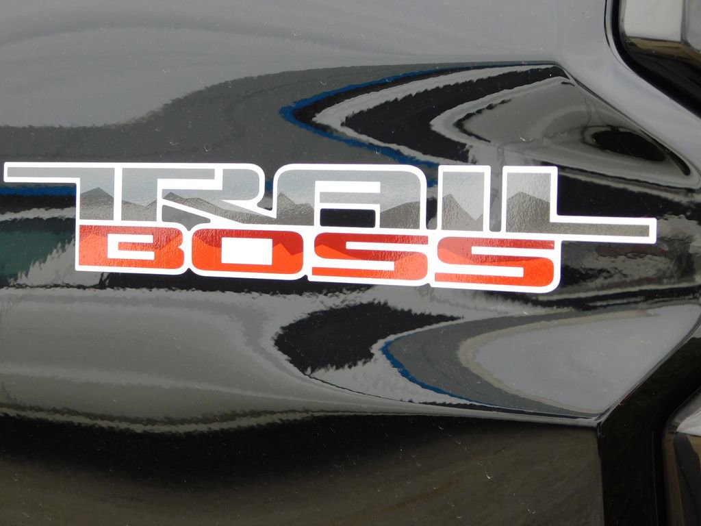New 2025 Chevrolet Colorado Trail Boss w/ Midnight Edition image 39