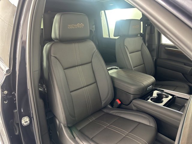 New 2026 Chevrolet Suburban High Country image 15