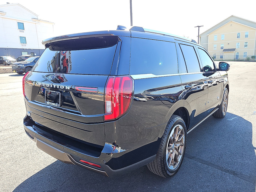 Used 2026 Ford Expedition King Ranch AWD/4WD image 4