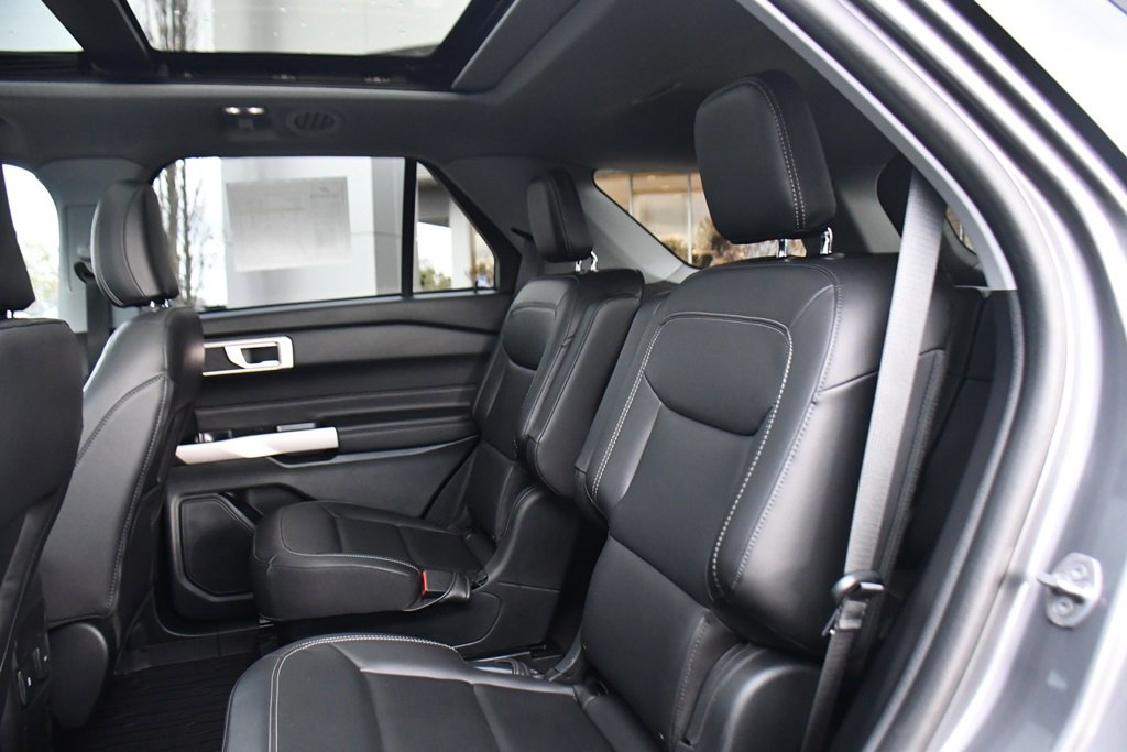 Used 2023 Ford Explorer XLT w/ Equipment Group 202A image 23