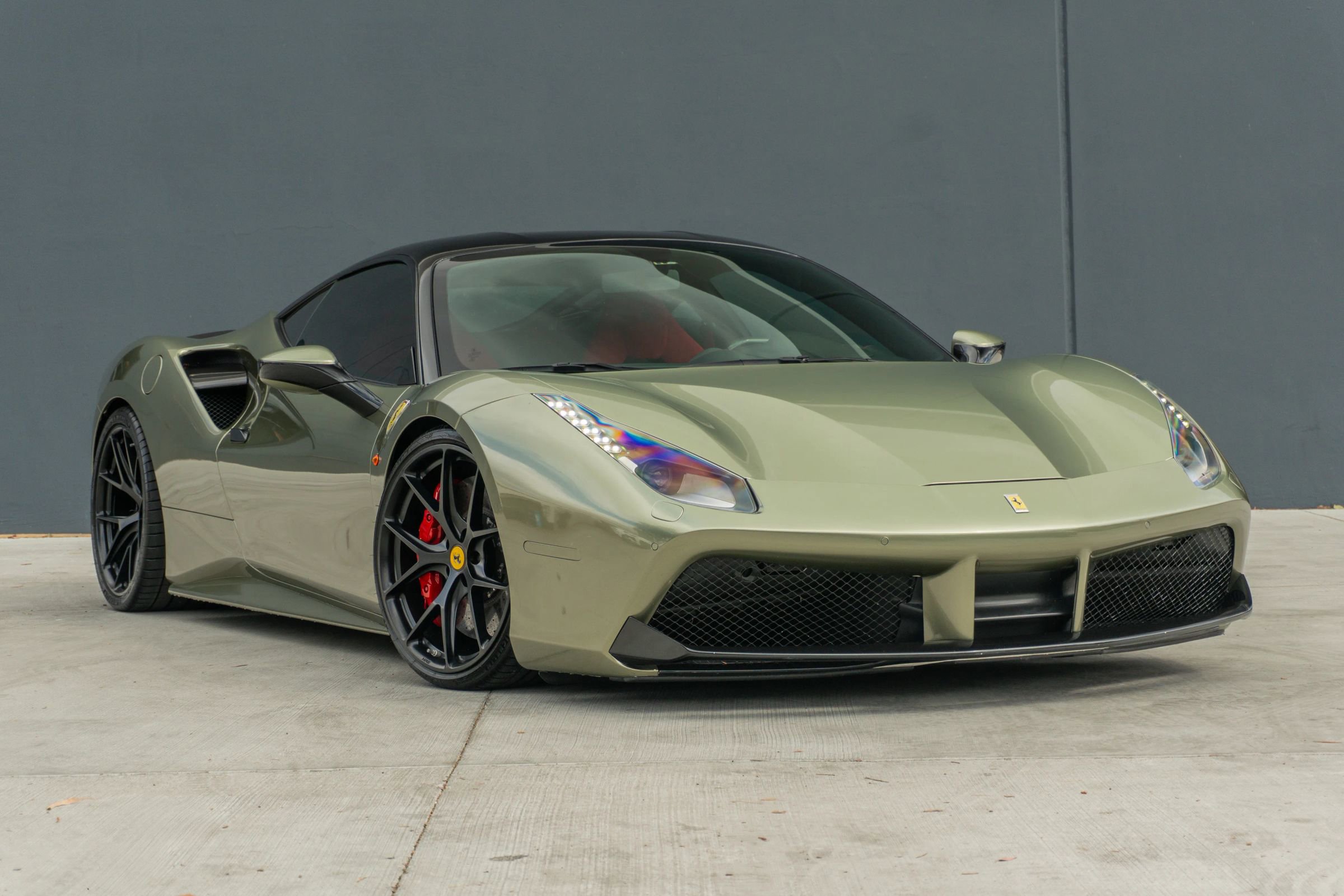 Used 2018 Ferrari 488 GTB image 5