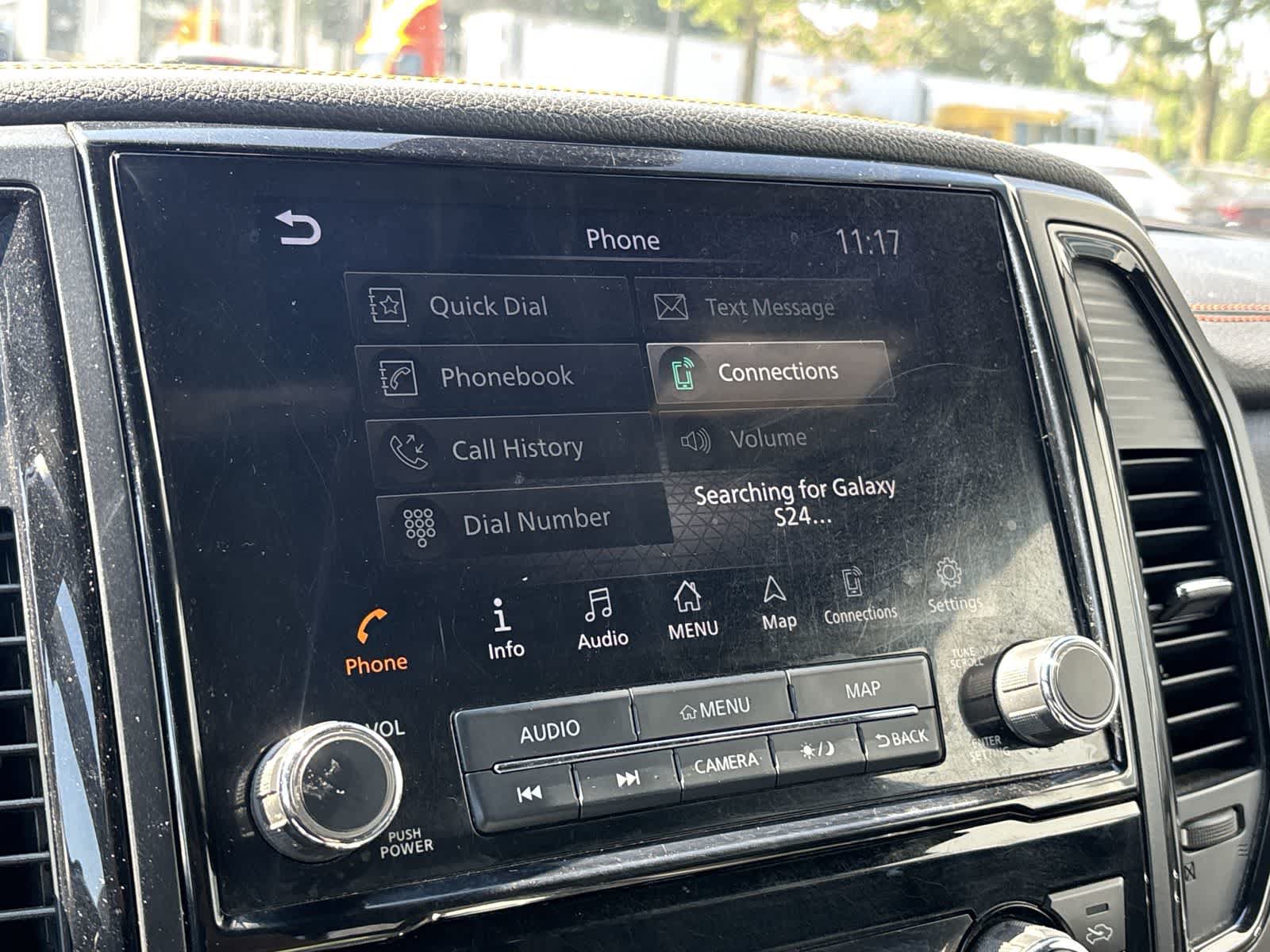 Used 2020 Nissan Titan PRO-4X w/ Pro-4x Convenience Package AWD/4WD image 14