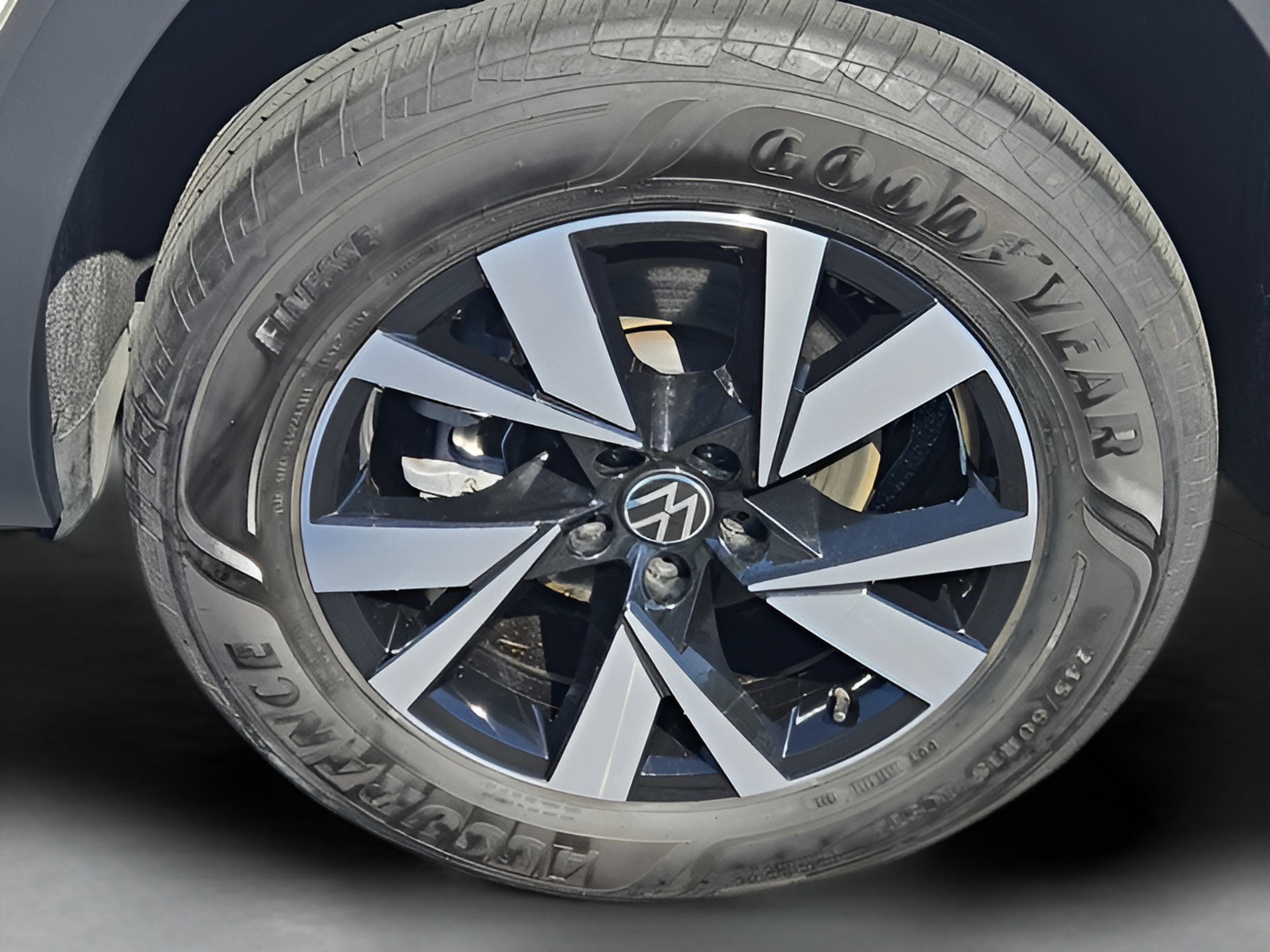 Used 2023 Volkswagen Atlas Cross Sport SE FWD image 27