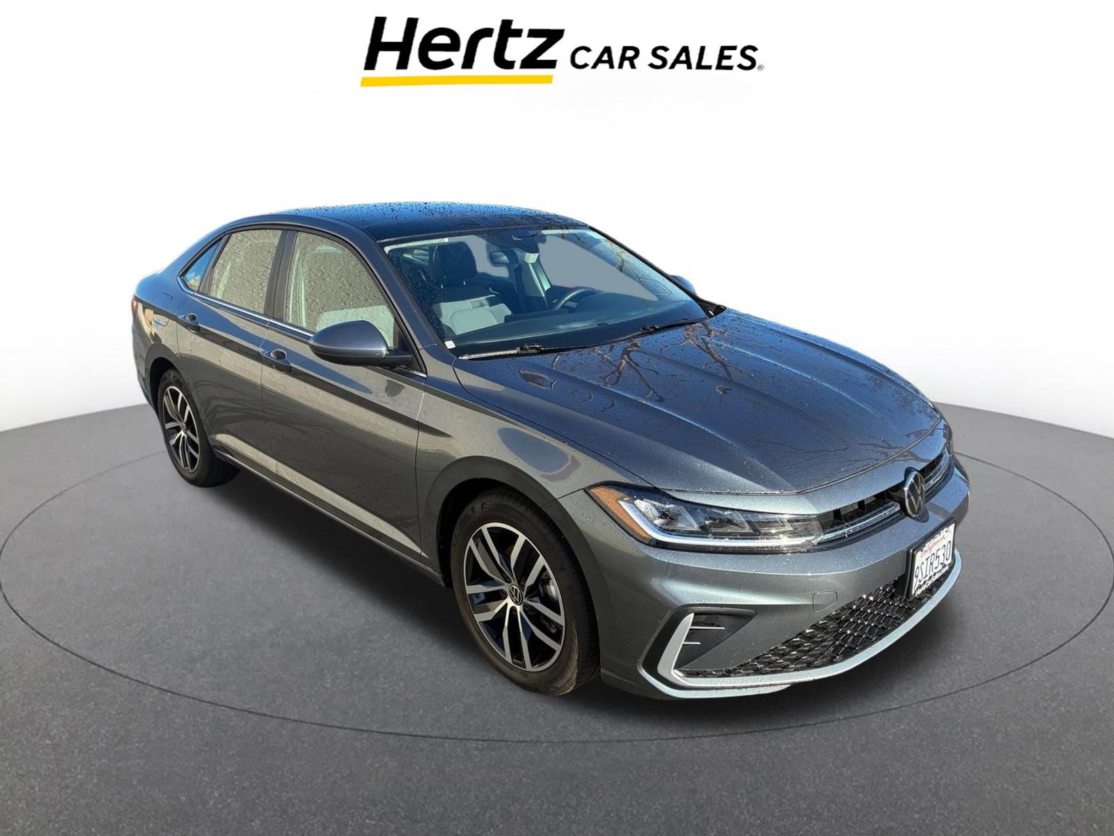 Used 2025 Volkswagen Jetta SE image 1