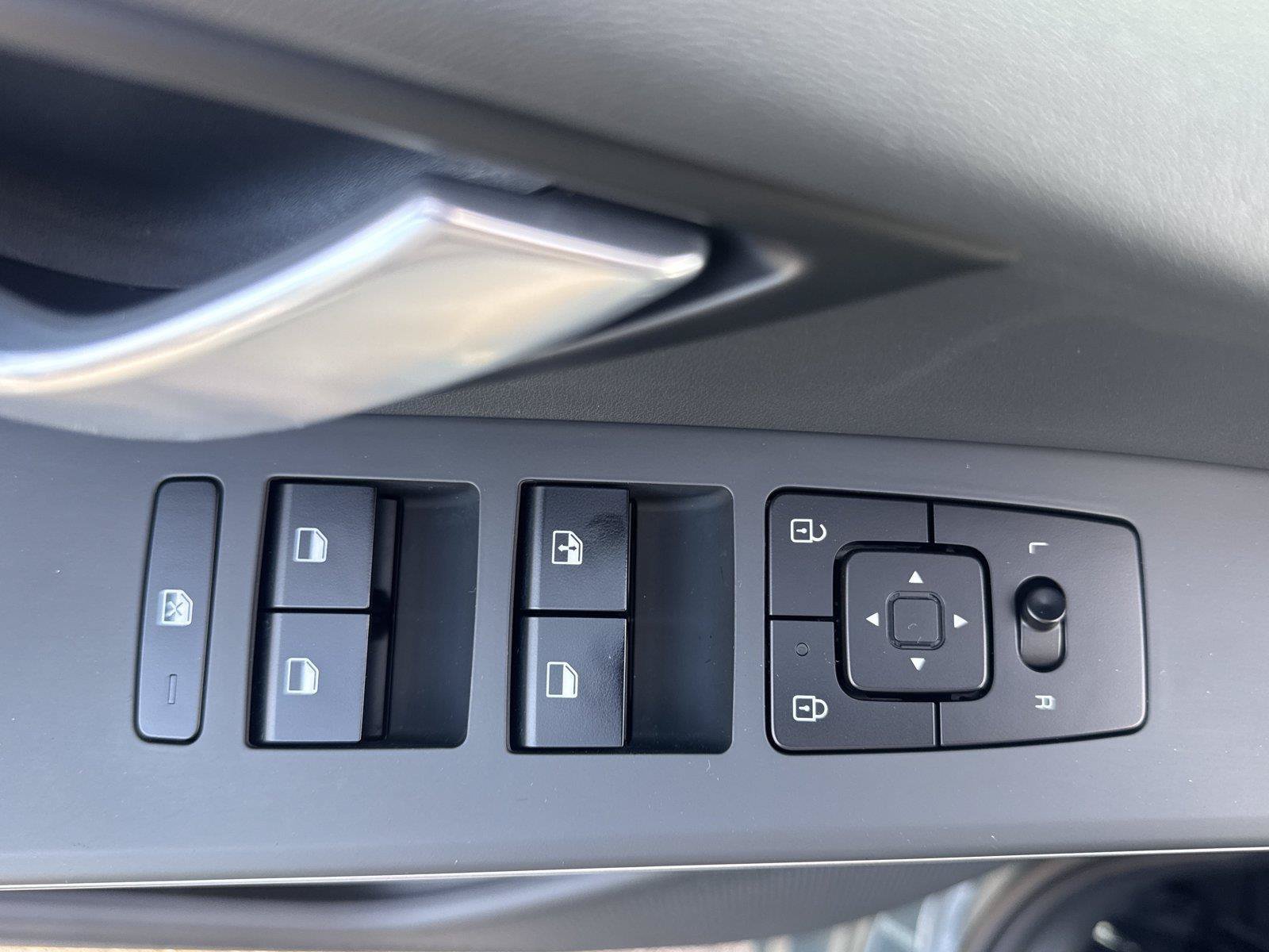 Used 2023 Kia Niro Wind FWD image 25
