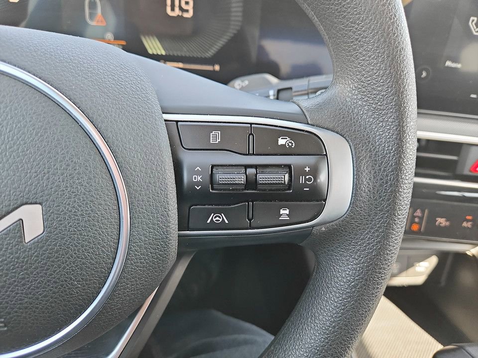 Used 2025 Kia K5 LXS FWD image 15