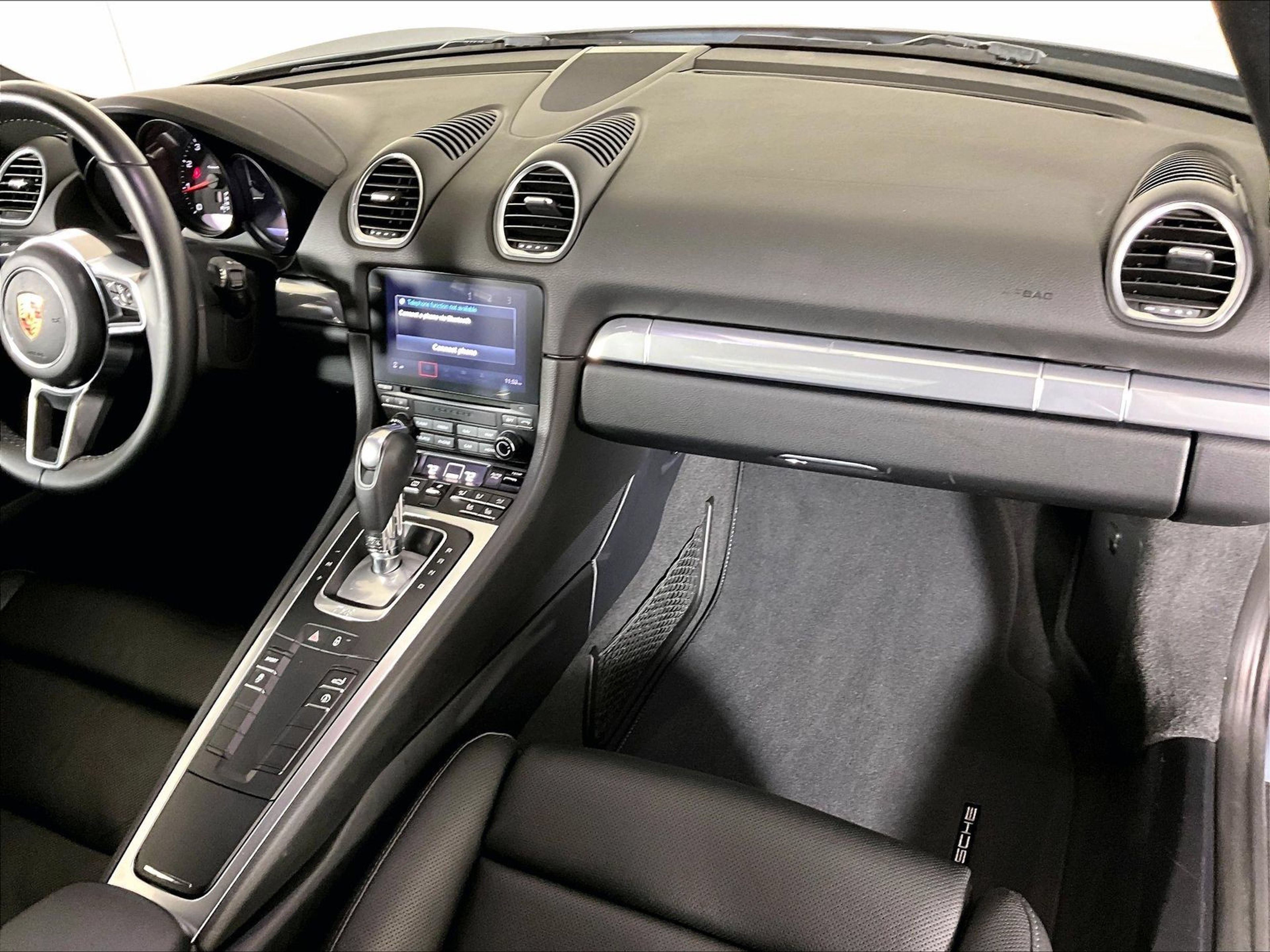 Certified 2018 Porsche 718 Cayman RWD image 17