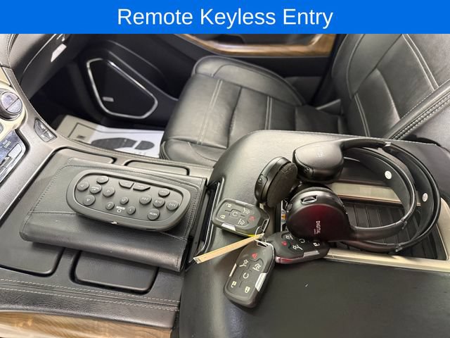Used 2018 GMC Yukon Denali w/ Denali Ultimate Package AWD/4WD image 30