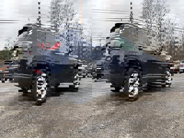 Used 2018 Jeep Compass Latitude w/ Cold Weather Group image 7