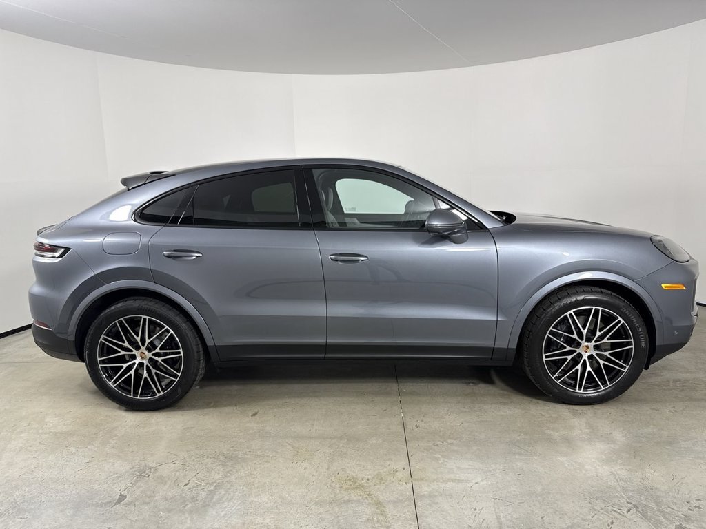 New 2026 Porsche Cayenne Coupe AWD/4WD image 8