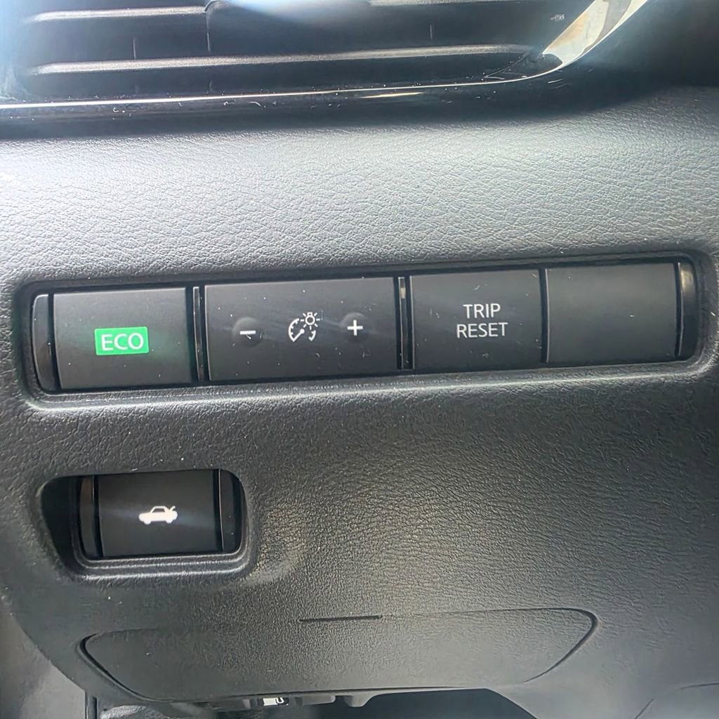 Used 2022 Nissan Sentra SV w/ All-Weather Package image 13