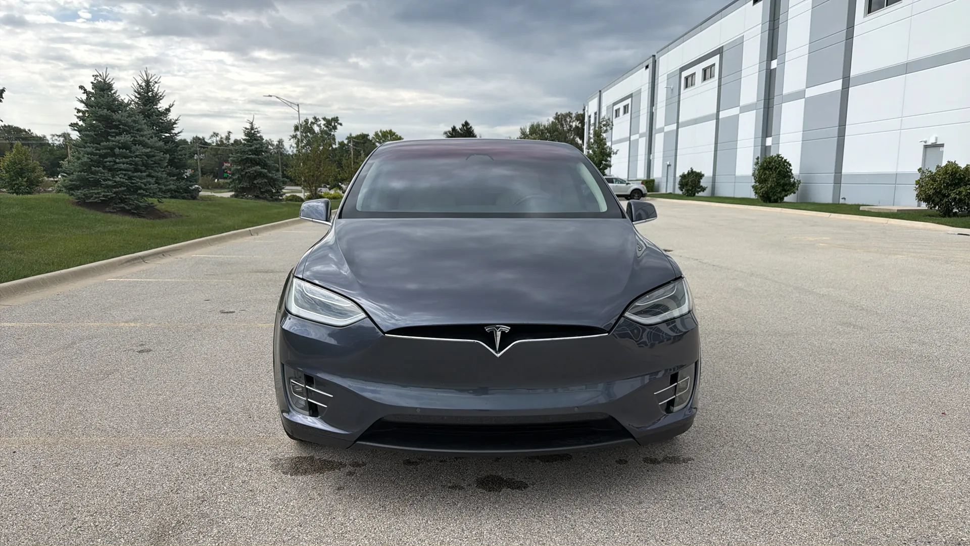 Used 2018 Tesla Model X 75D AWD/4WD image 2