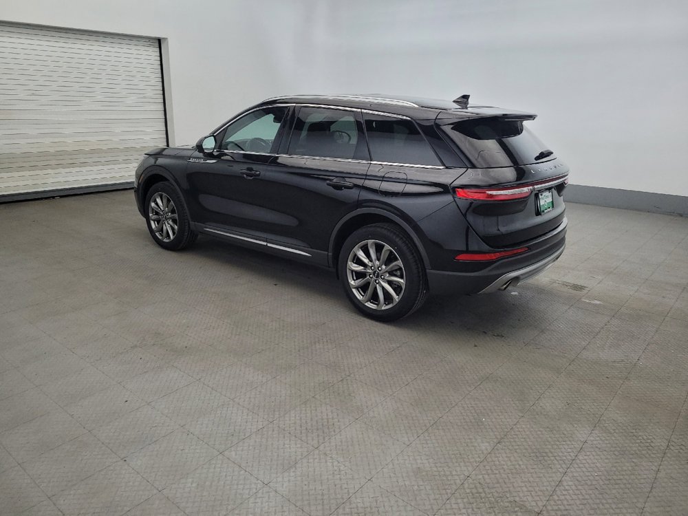 Used 2022 Lincoln Corsair AWD w/ Premium Package image 3