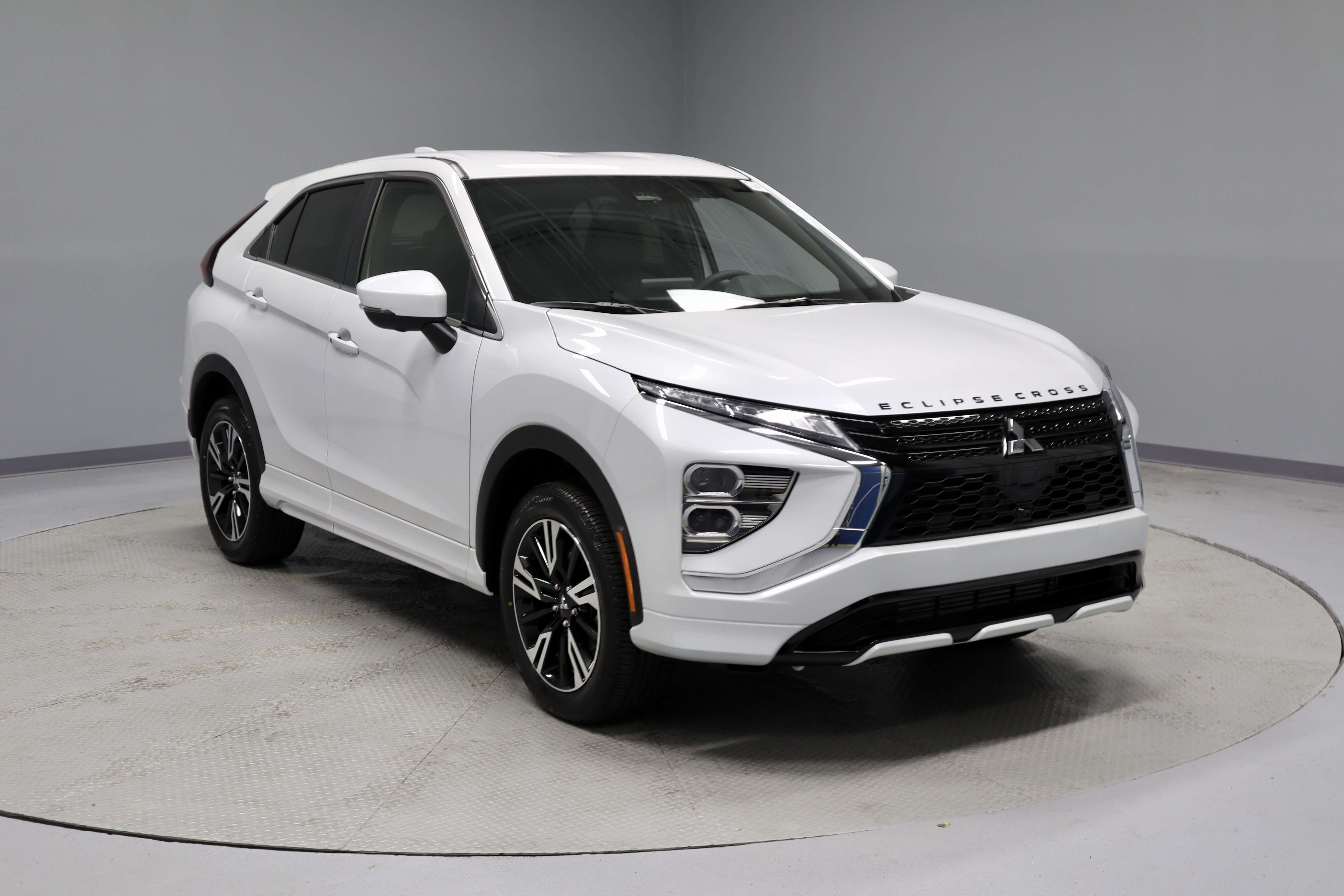 New 2026 Mitsubishi Eclipse Cross SEL AWD/4WD image 2