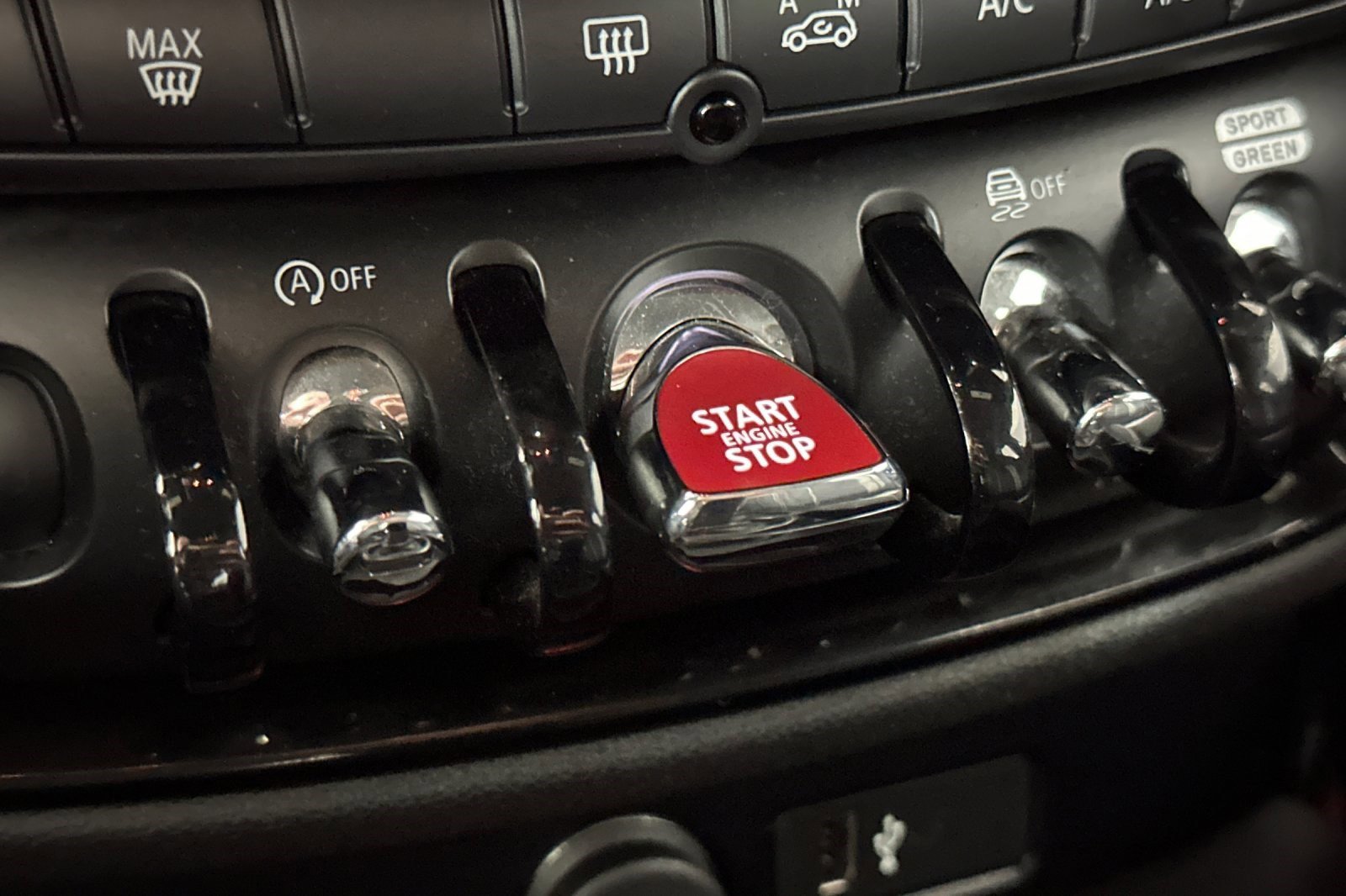 Used 2021 MINI Cooper Clubman John Cooper Works AWD/4WD image 32
