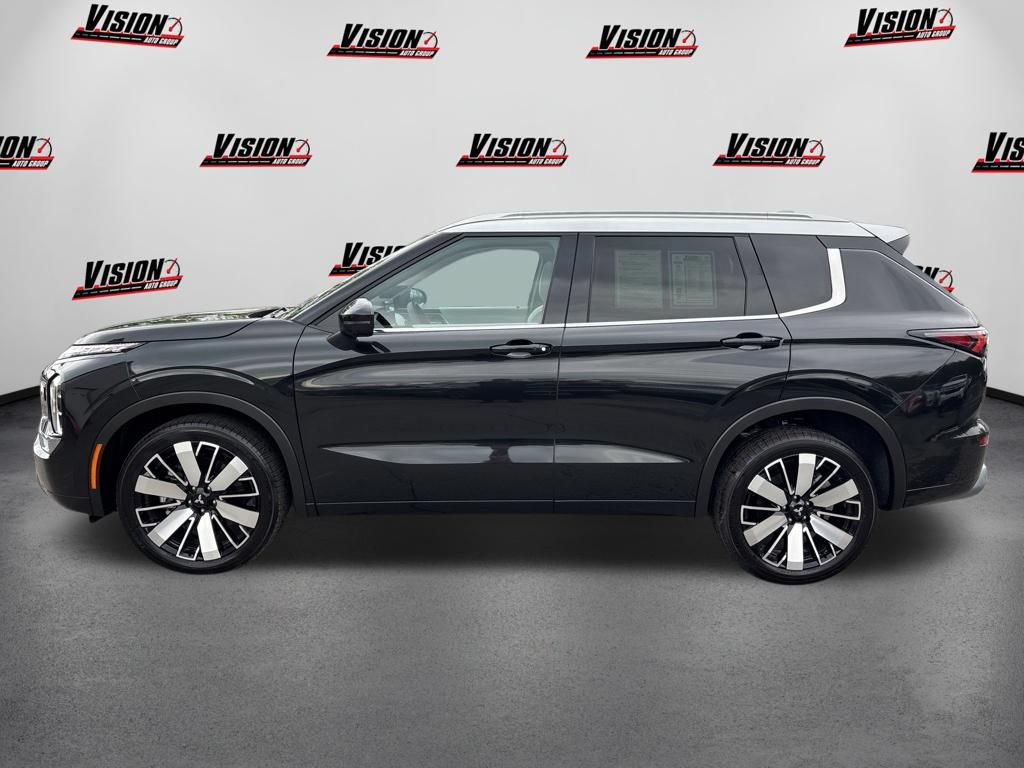 Used 2025 Mitsubishi Outlander AWD image 7