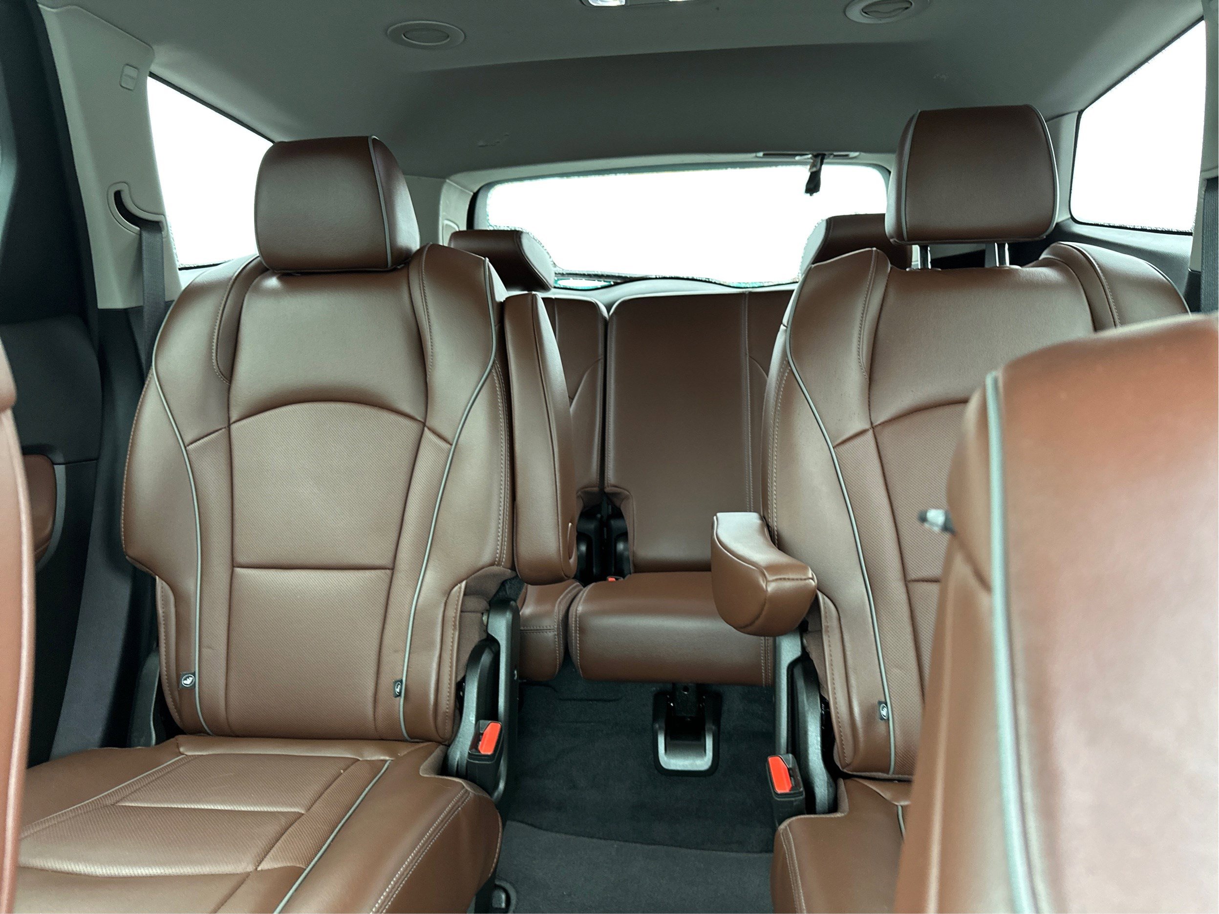 Used 2021 Buick Enclave Avenir w/ Avenir Technology Package AWD/4WD image 13