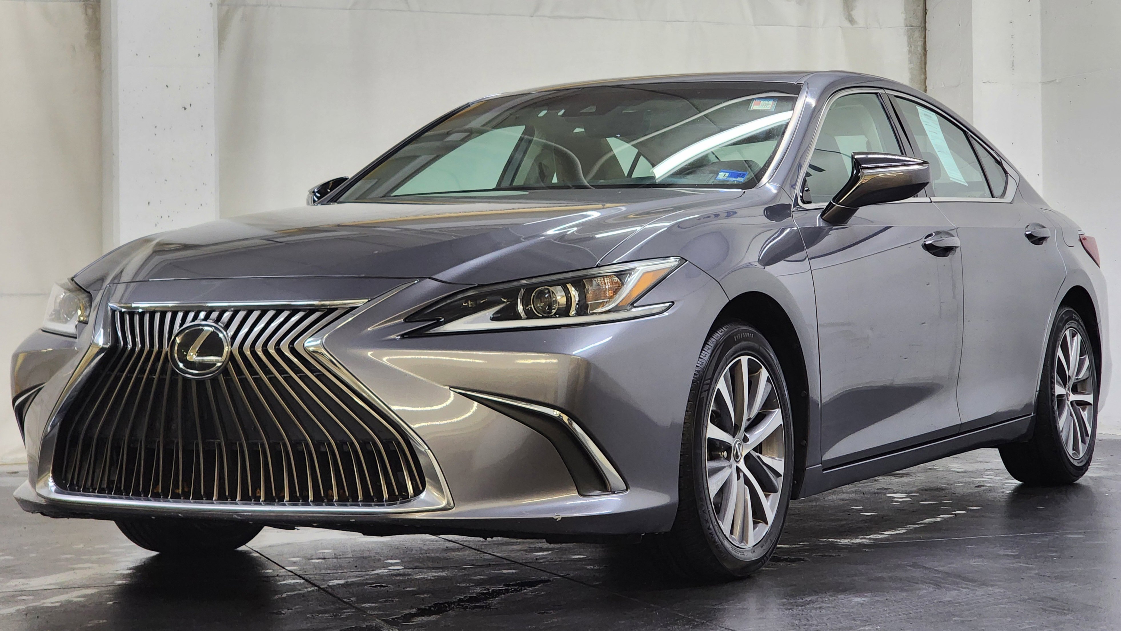 Used 2019 Lexus ES 350 w/ Accessory Package 2 image 11